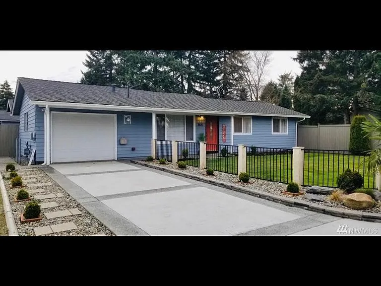 8641 NE 139th St — Photo 1