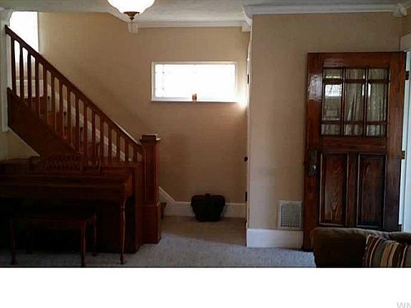 5th image of 36 Charleston Ave