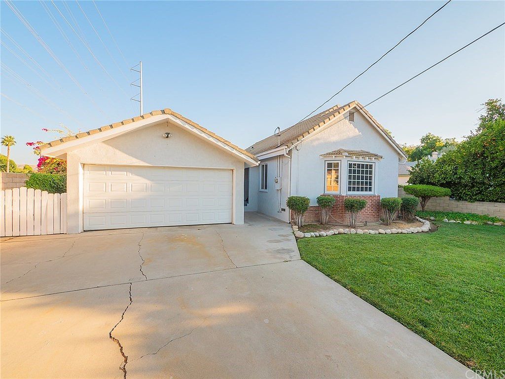 acco✩ 25897 Chula Vista St, Redlands, CA 92373 | Zillow