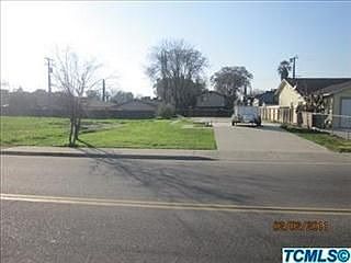 1st image of 717 N Santa Fe Ave