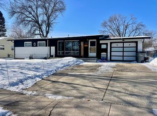 501 Maple Ln, Moorhead, MN 56560