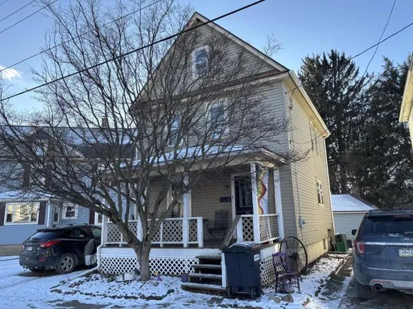 10 Plum St #8, Warren, PA 16365