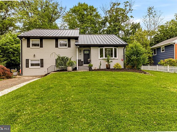 2nd image of 17 Devon Ct
