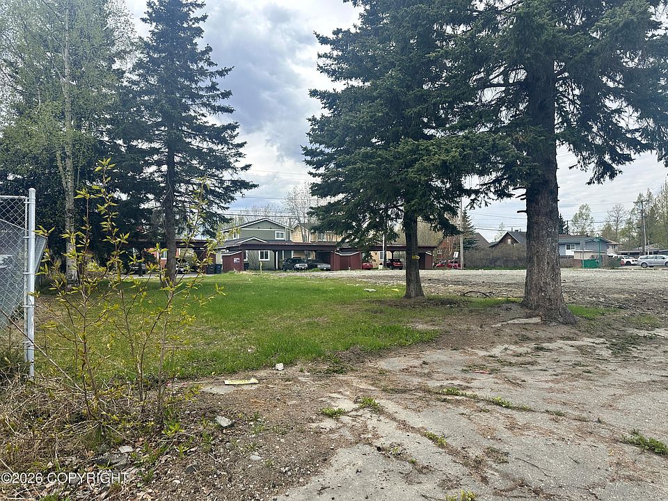 2nd image of 0 N Flower St
