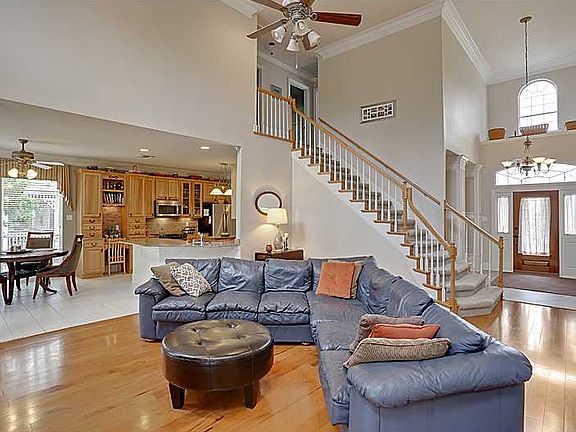 5th image of 281 Bunting Dr
