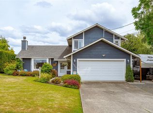 7859 Simpson Rd, Central Saanich, BC V8M1K8