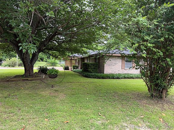 4th image of 1303 Twin Lakes Dr