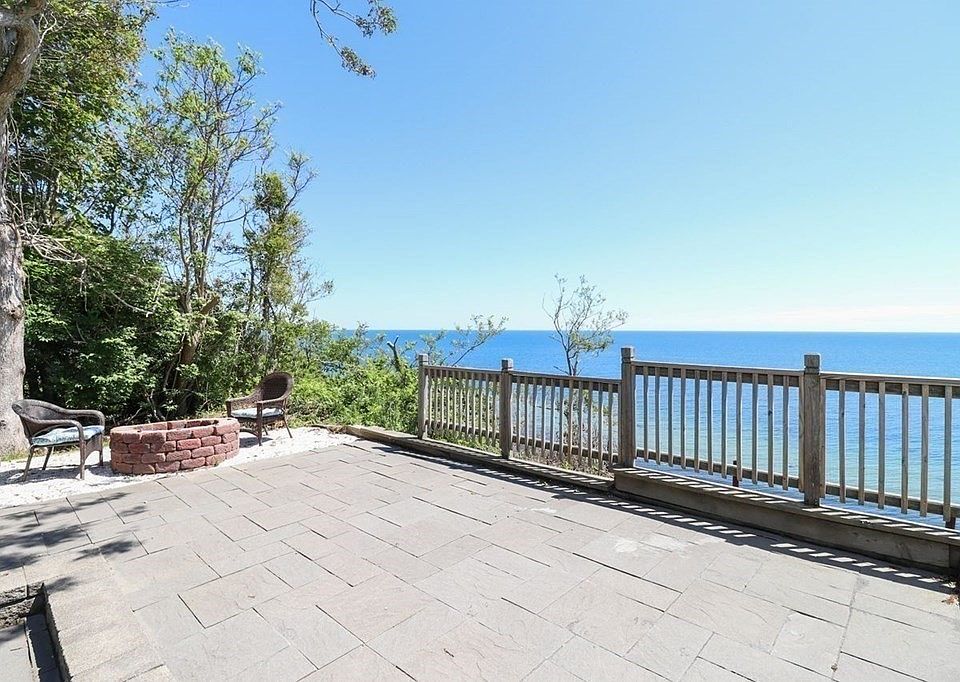 1st image of 15 Seaview Dr