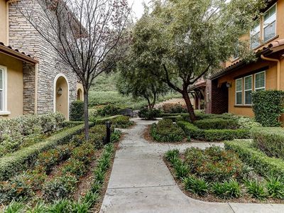 28517 Herrera St, Valencia, CA, 91354