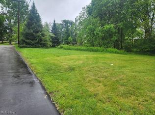 Wooster Rd N, Barberton, OH 44203