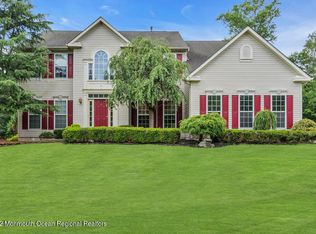 14 Fountain View Dr E, Jackson, NJ 08527