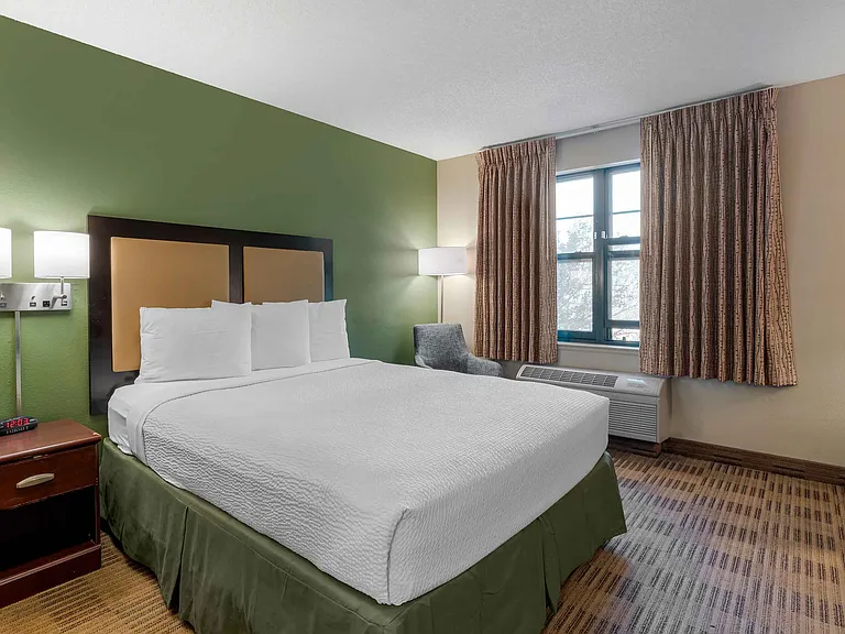 Studio Suite - 1 Queen Bed