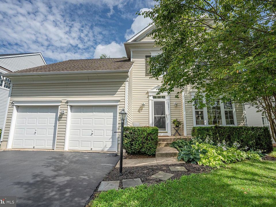 1st image of 10051 Naughton Ct