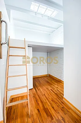 Rented by City Connections Realty | media 14