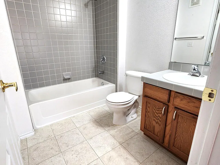 3895 Riviera Grv #202 — Photo 20