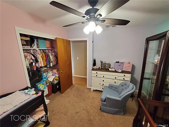 3rd image of 27 Farley Dr