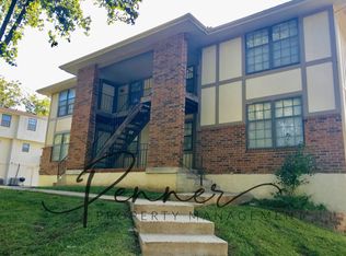 3268 NW Mill Dr, Blue Springs, MO 64015