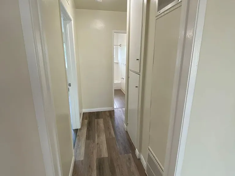 Keswick Court Apartments — Photo 22