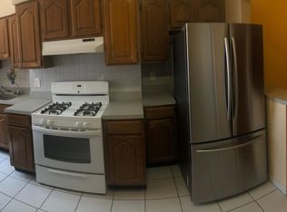347 Grove St #4, Jersey City, NJ 07302