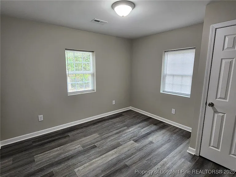 4916 Schmidt St — Photo 4