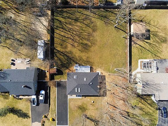 4th image of 541 Sleepy Hollow Dr