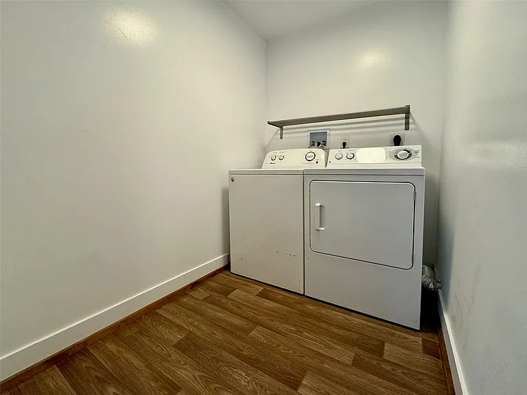 2413 Woodhead St #C — Photo 10
