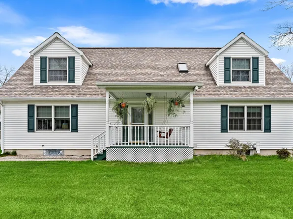 360 Chatterson Rd, Muskegon, MI 49442
