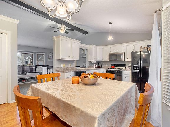 5th image of 3946 Brookfield Dr