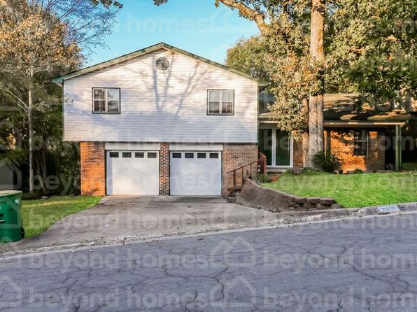 2910 Charter Oak Dr