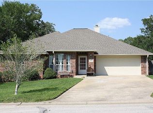 2708 Bayberry Ct, Bryan, TX 77807