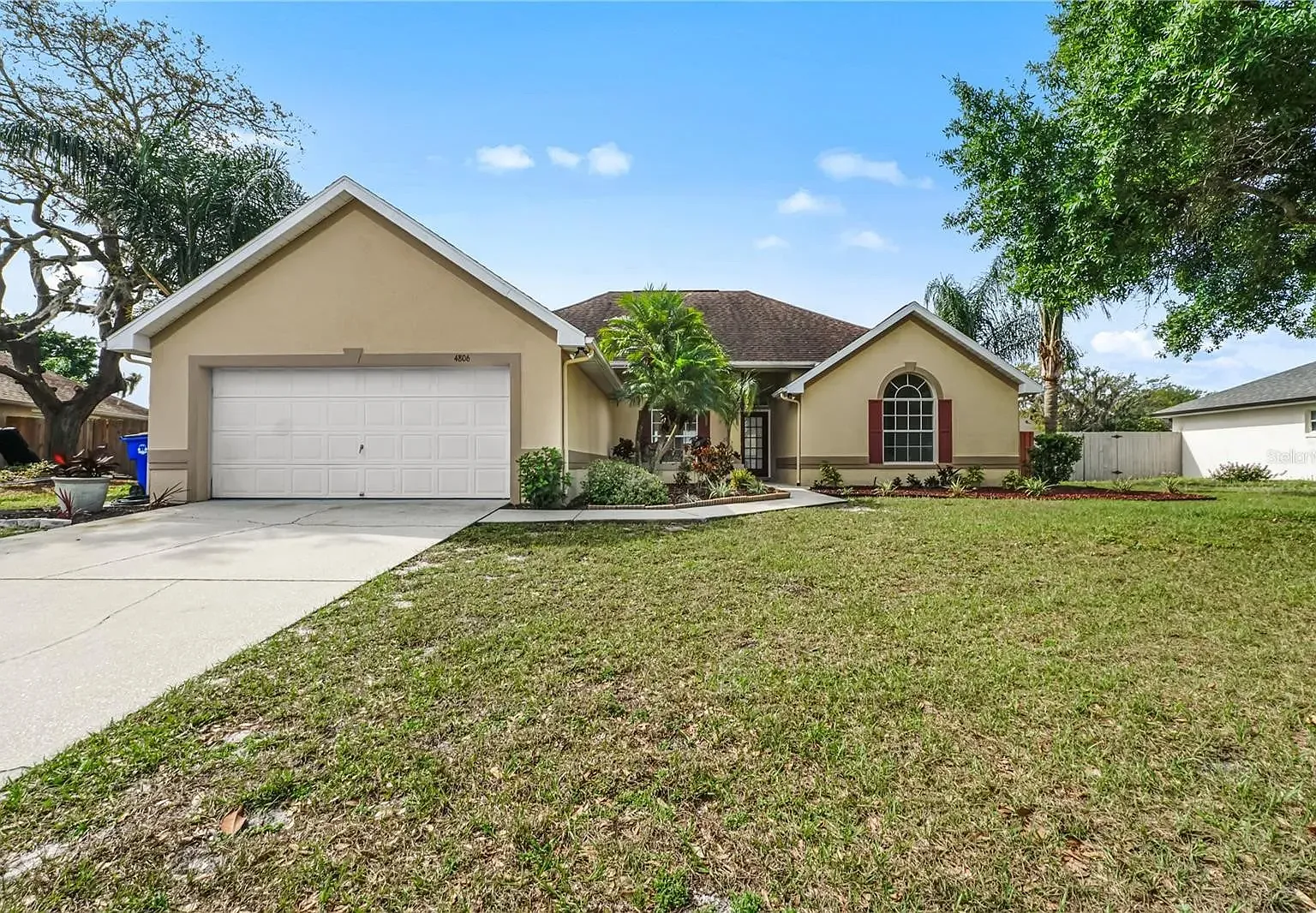 4 bed, 1824 sqft, $2,255 — Photo 1