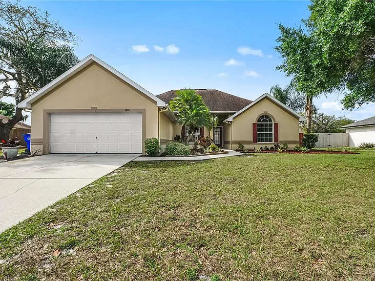4806 Doc Dr — Photo 1