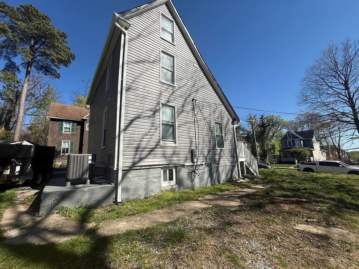 Building Photo - 808 Winston Ave