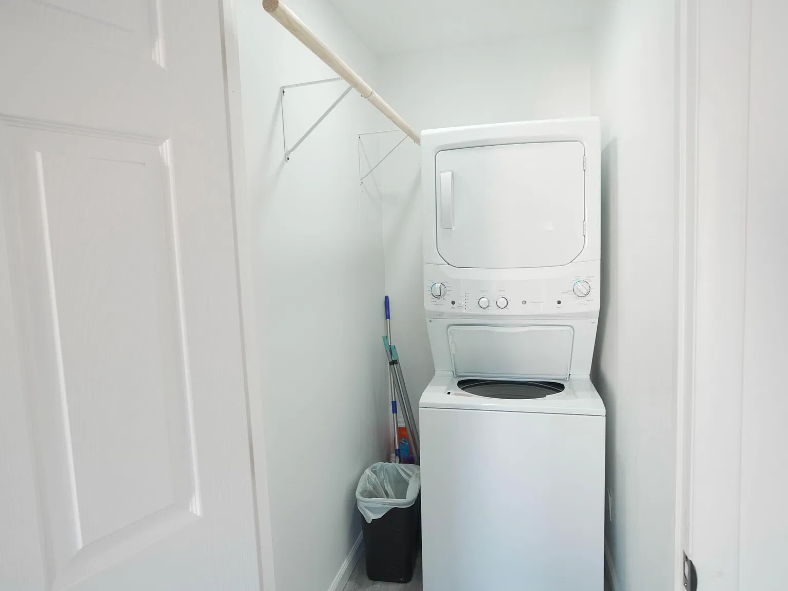 Studio, 450 sqft, $1,995 — Photo 4