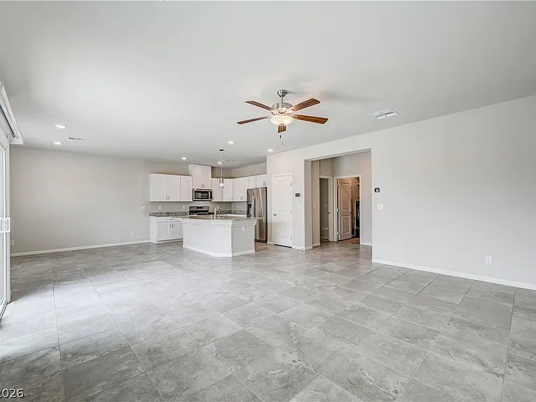 7845 Warm Winds St — Photo 15