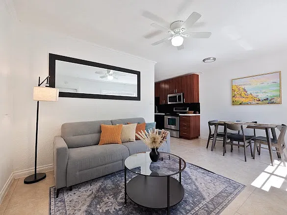 2 bed, 720 sqft, $2,500 — Photo 2