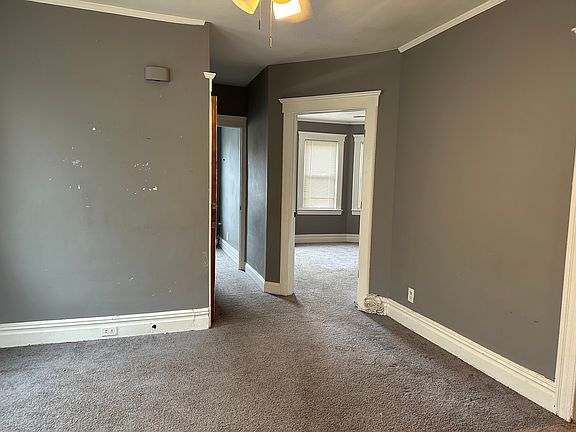 4th image of 177 Hoover Ave #2