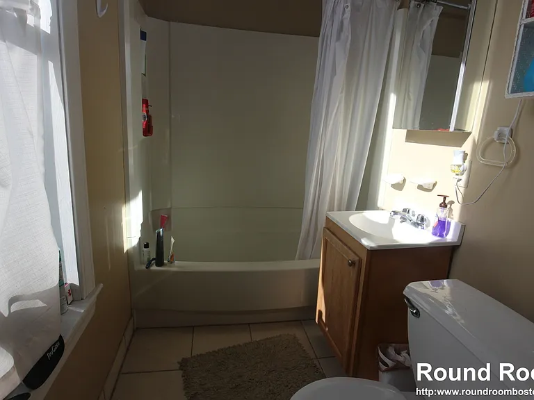 17 Highgate St #16 — Photo 9