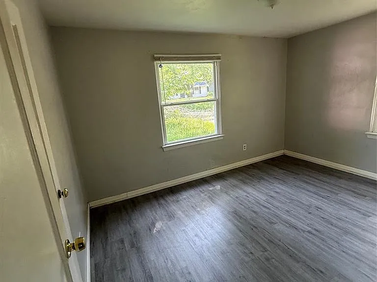 9819 Vickie Pl — Photo 8