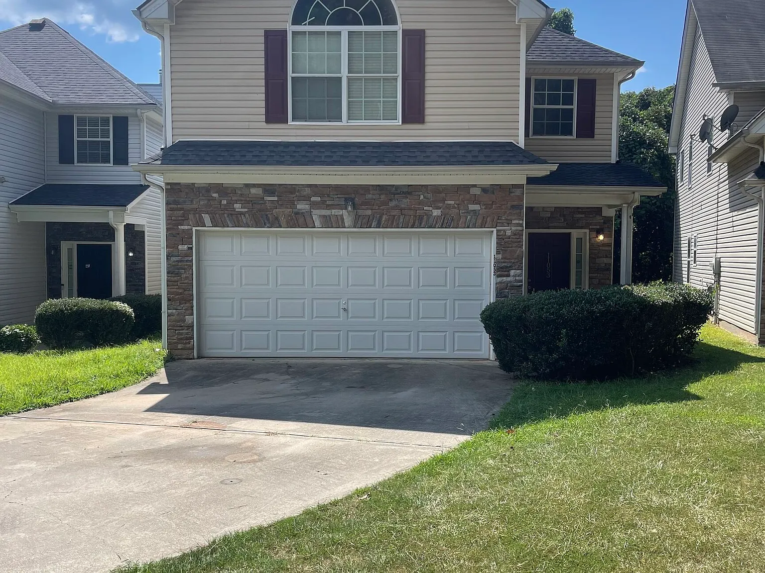 3 bed, 2.5 bath, 2030 sqft, $1,850 — Photo 1
