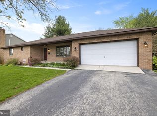 617 Heritage Dr, Gettysburg, PA 17325