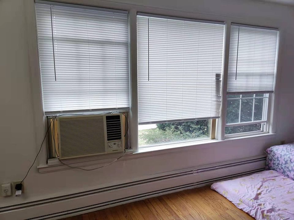 2nd image of 82 Woodland Rd APT B1