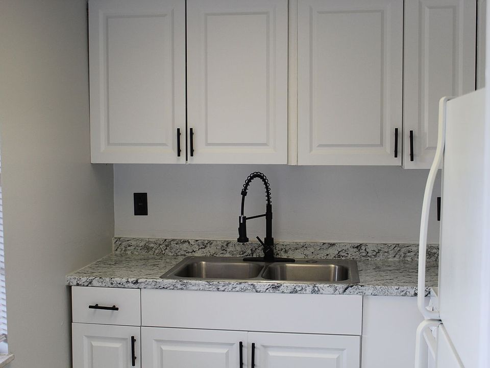 1st image of 1785 6th Ave #5