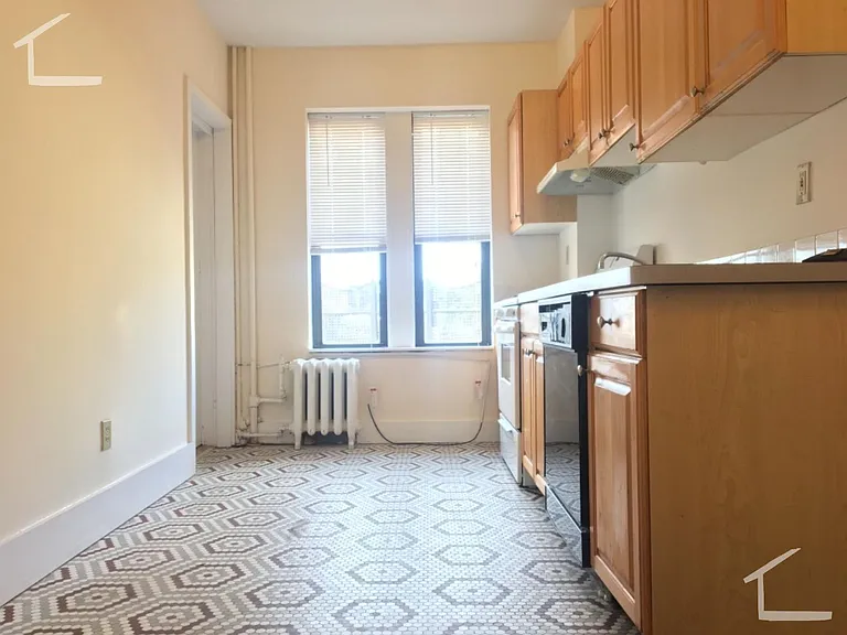 452 Park Dr #11E — Photo 11