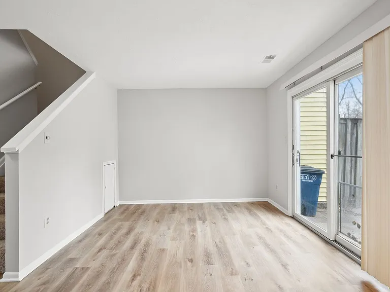 7907 Timarand Ct — Photo 19