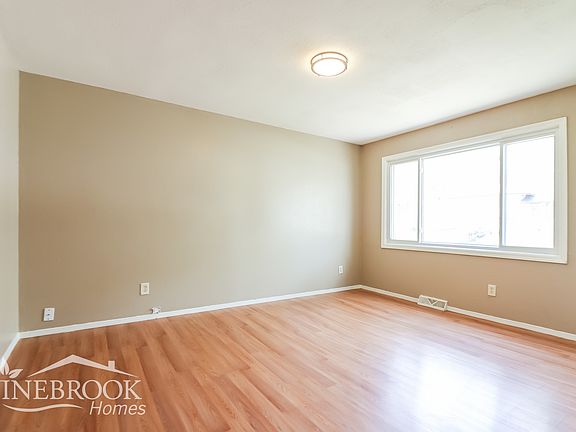 2nd image of 4809 NW Woody Creek Ln