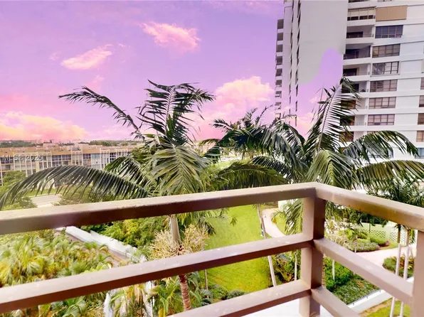 500 Three Islands Blvd APT 408, Hallandale, FL 33009