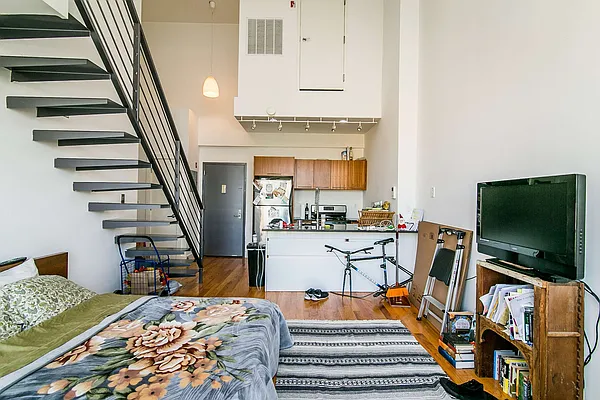 Rented by Nooklyn NYC LLC | media 17