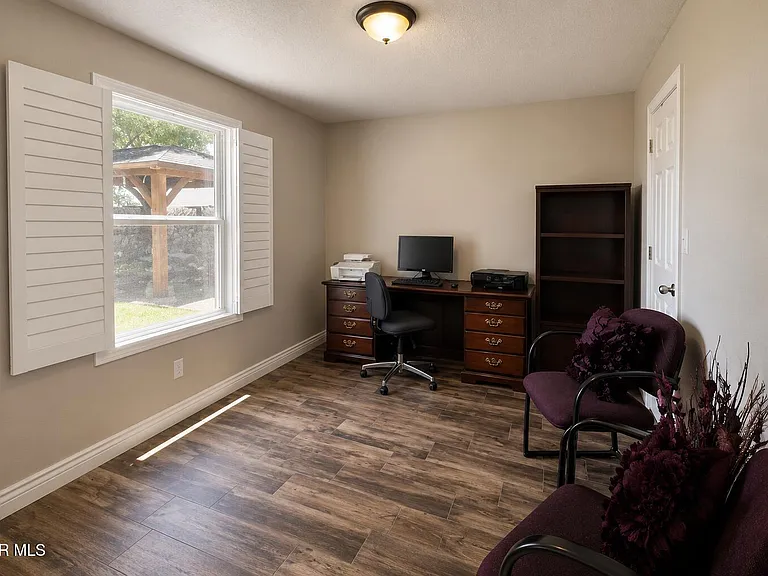 836 Sunset Park Dr — Photo 11