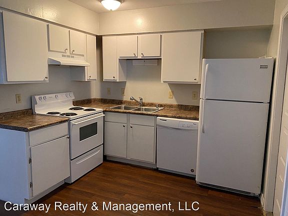 4th image of 2138 Airline Dr Unit 121